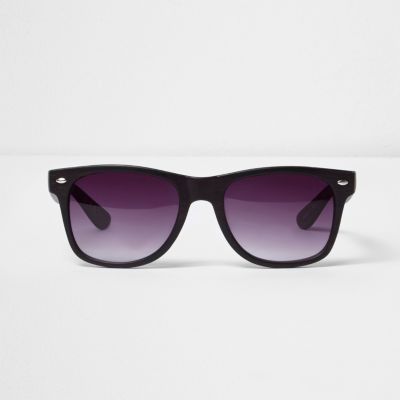 Brown wood retro square sunglasses